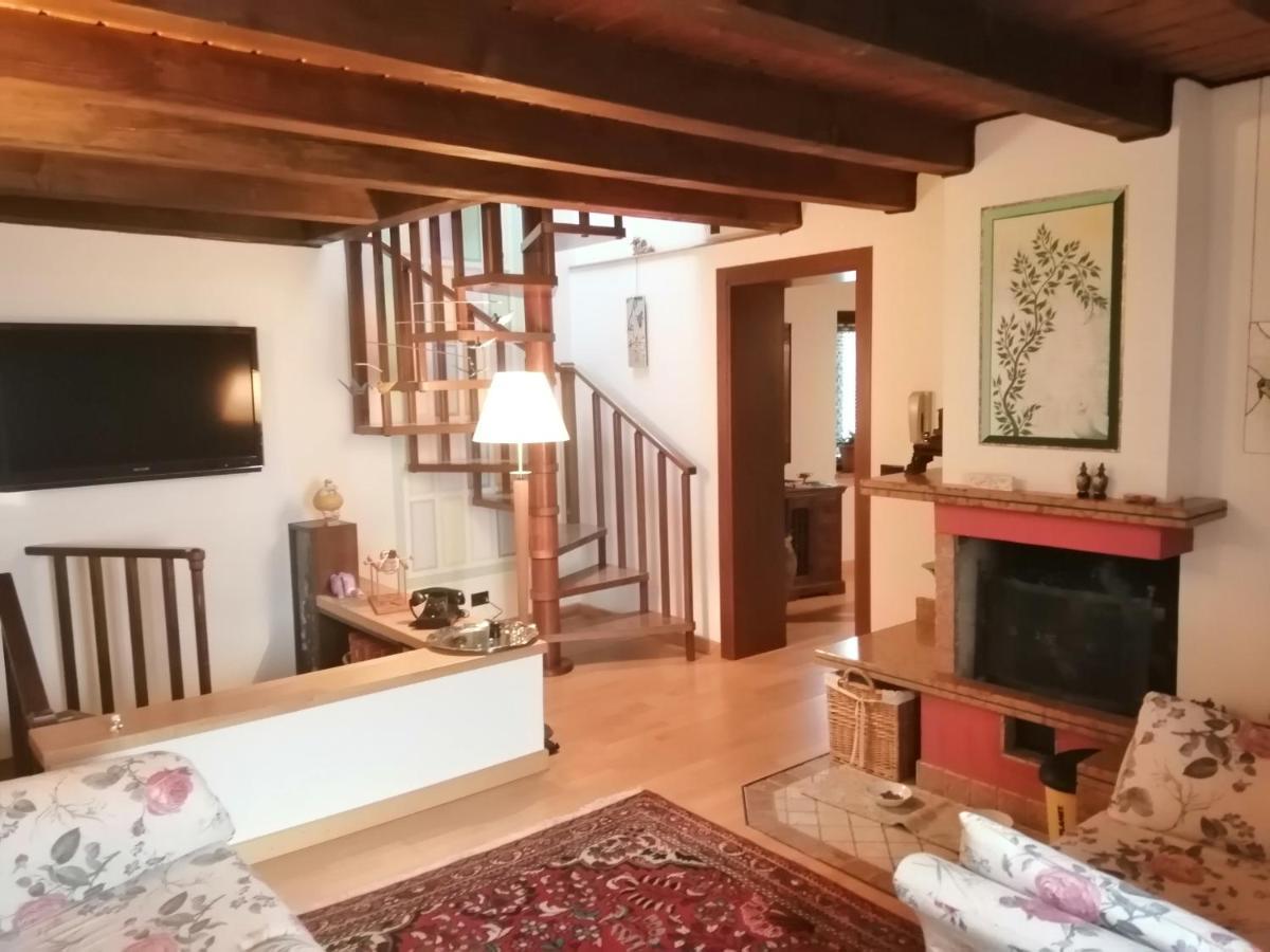 Beb Da Paolo Con Vista Lago San Zeno di Montagna Exteriér fotografie